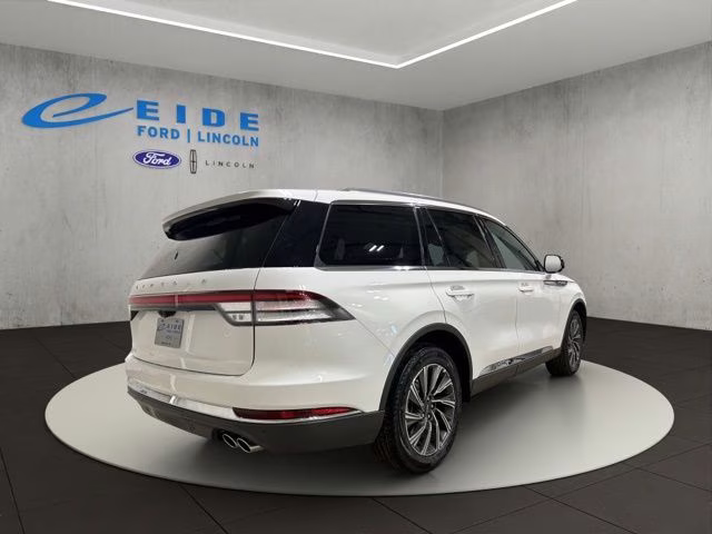 2026 Pristine White Metallic Tri-Coat Lincoln Aviator Premiere AWD SUV
