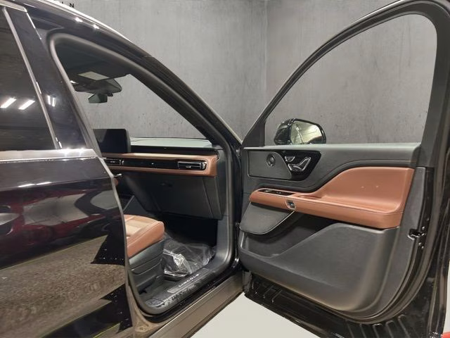 2026 Infinite Black Metallic Clearcoat Lincoln Aviator Reserve AWD SUV