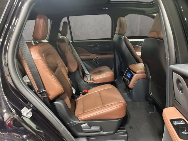 2026 Infinite Black Metallic Clearcoat Lincoln Aviator Reserve AWD SUV