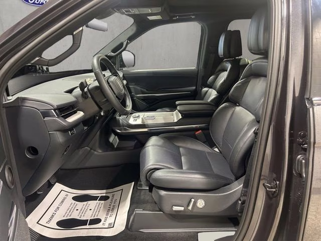 2026 Starlight Gray Premium Colorant Lincoln Navigator L Reserve 4X4 SUV