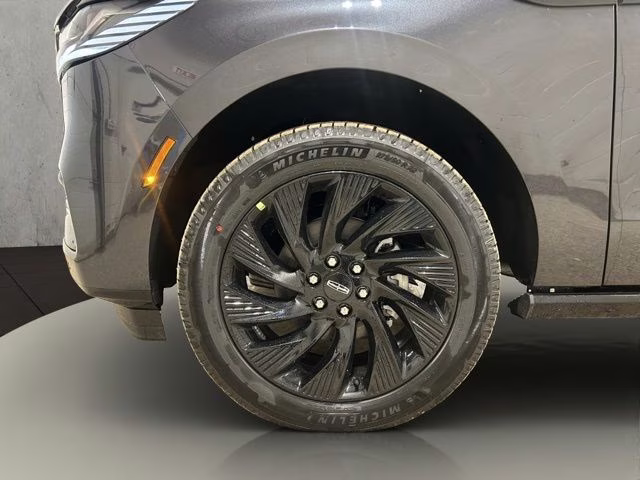 2026 Starlight Gray Premium Colorant Lincoln Navigator L Reserve 4X4 SUV