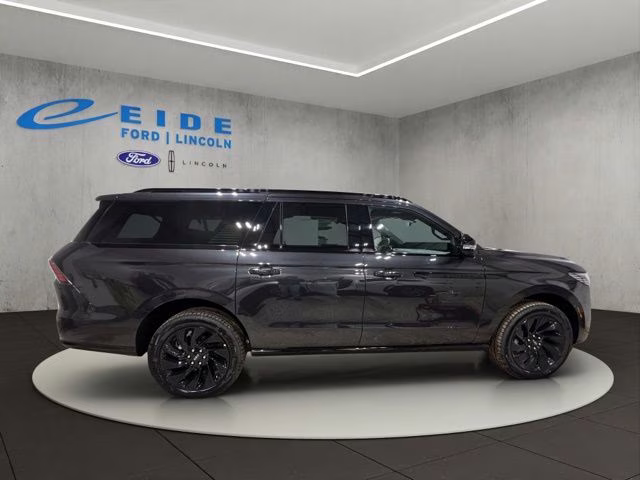 2026 Starlight Gray Premium Colorant Lincoln Navigator L Reserve 4X4 SUV