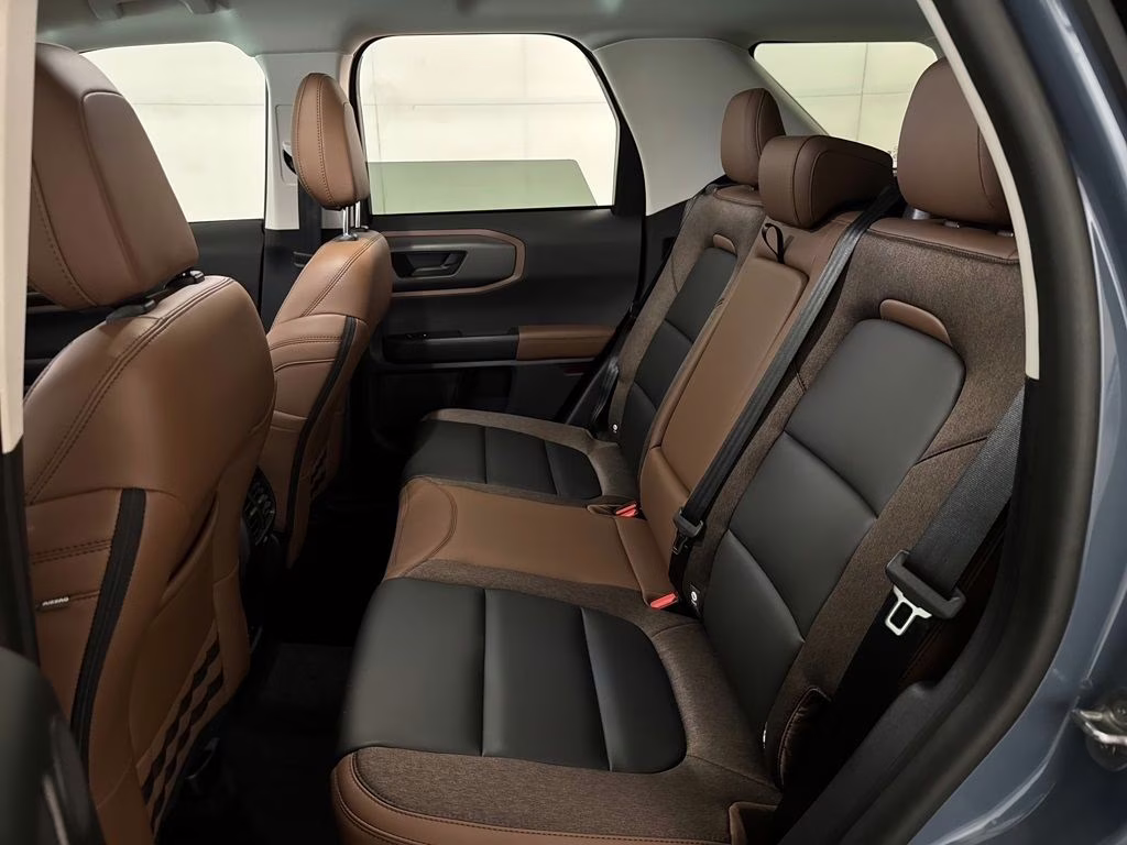 2026 Azure Gray Metallic Tri-Coat Ford Bronco Sport Outer Banks 4X4 SUV