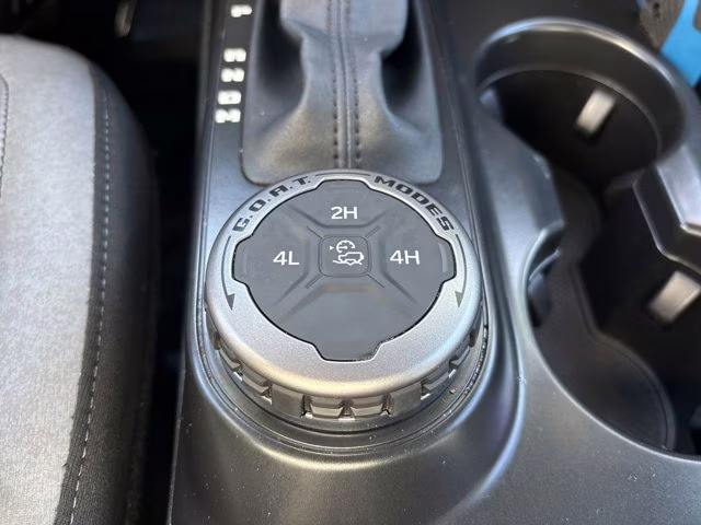 2024 Shadow Black Ford Bronco Black Diamond 4X4 Convertible