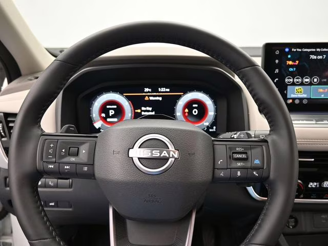 2025 Everest White Pearl Nissan Rogue SL FWD SUV