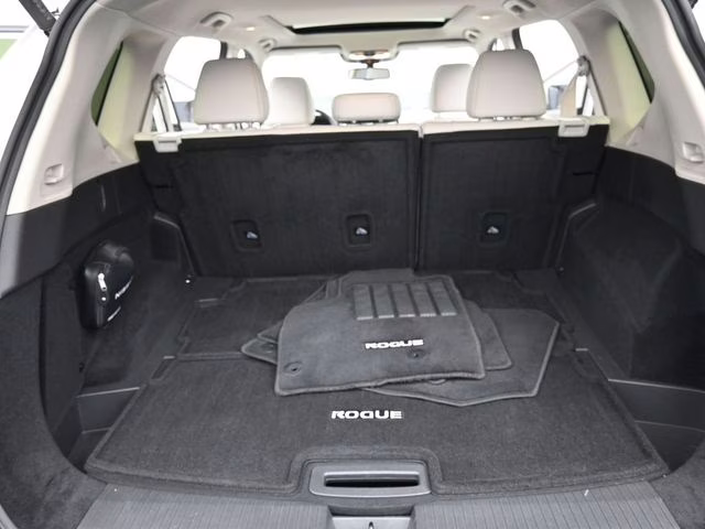 2025 Everest White Pearl Nissan Rogue SL FWD SUV