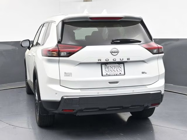 2025 Everest White Pearl Nissan Rogue SL FWD SUV