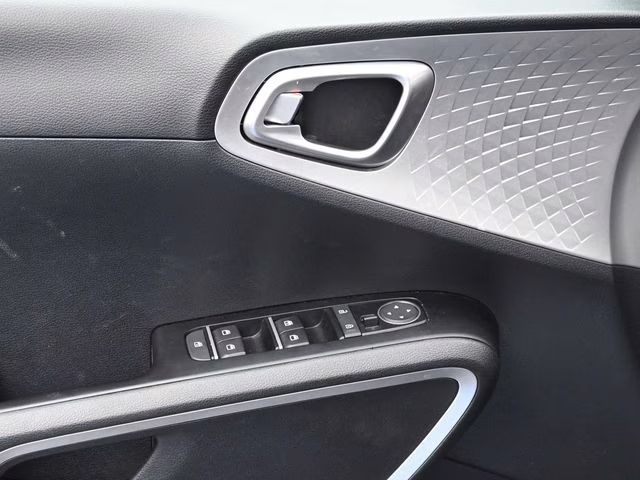 2025 Black Kia Soul LX FWD Hatchback