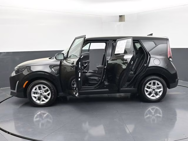 2025 Black Kia Soul LX FWD Hatchback