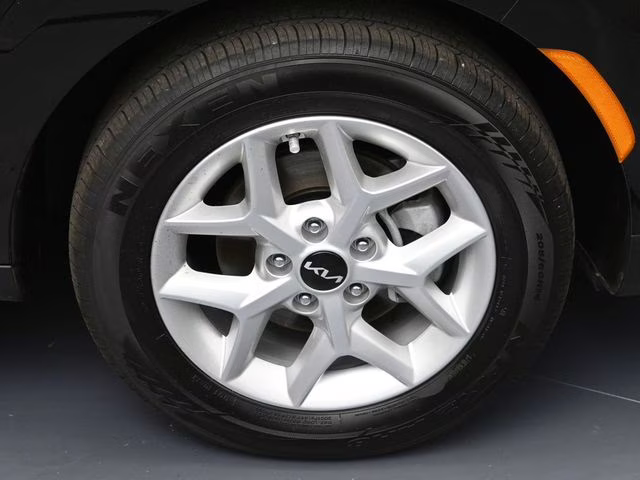 2025 Black Kia Soul LX FWD Hatchback