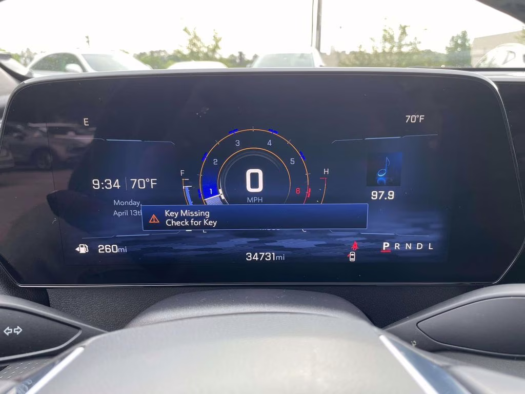 2025 Mosaic Black Metallic Chevrolet Traverse LT FWD SUV