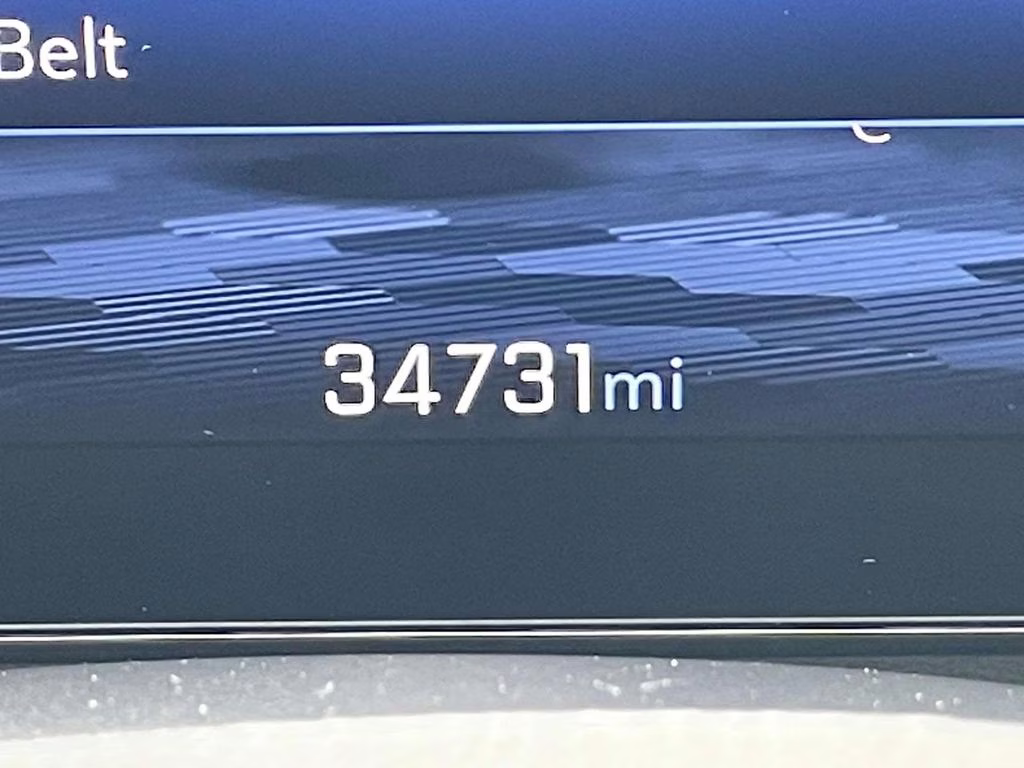 2025 Mosaic Black Metallic Chevrolet Traverse LT FWD SUV