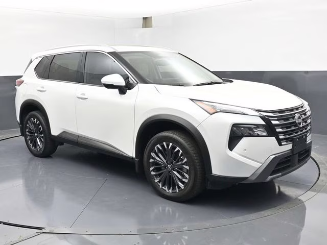 2025 Everest White Pearl Nissan Rogue SL FWD SUV