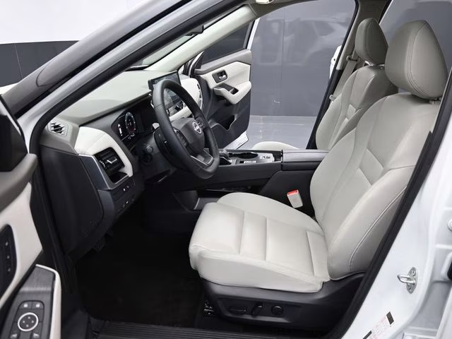 2025 Everest White Pearl Nissan Rogue SL FWD SUV