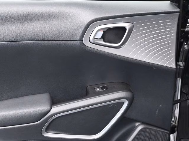 2025 Black Kia Soul LX FWD Hatchback