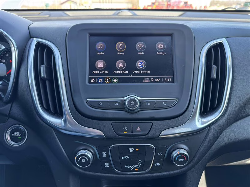 2022 Silver Ice Metallic Chevrolet Equinox LT AWD SUV