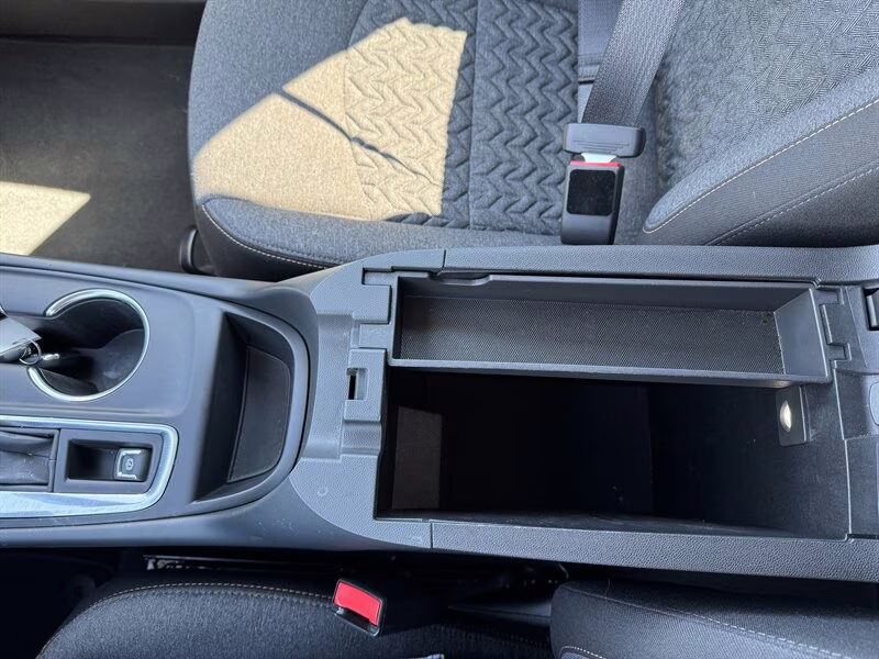 2022 Silver Ice Metallic Chevrolet Equinox LT AWD SUV