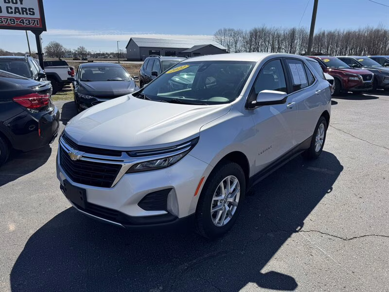2022 Silver Ice Metallic Chevrolet Equinox LT AWD SUV