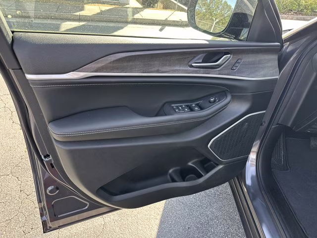 2026 Baltic Gray Metallic Clearcoat Jeep Grand Cherokee Limited Reserve 4X4 SUV