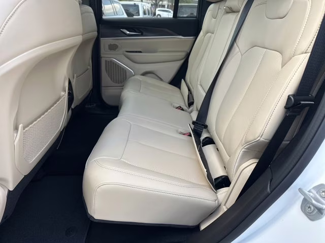 2026 Bright White Clearcoat Jeep Grand Cherokee Limited 4X4 SUV