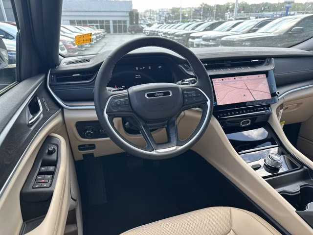 2026 Bright White Clearcoat Jeep Grand Cherokee Limited 4X4 SUV