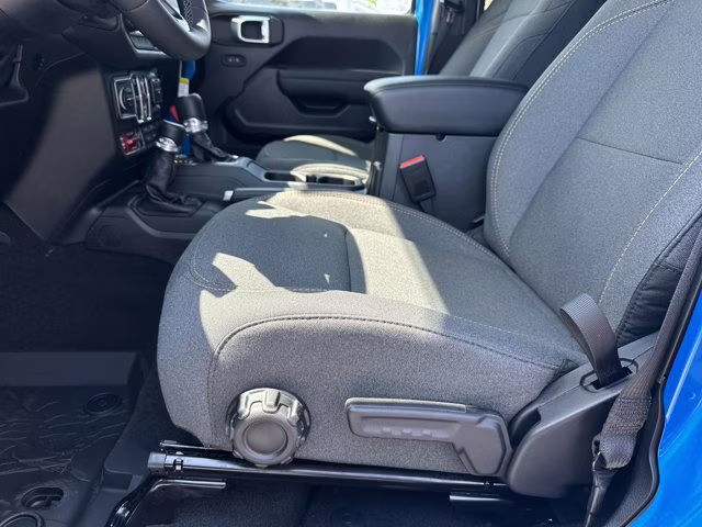 2026 Hydro Blue Pearl Coat Jeep Wrangler Willys 4X4 Convertible