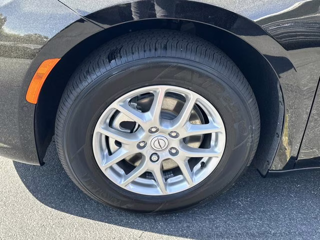 2026 Diamond Black Crystal Pearlcoat Chrysler Pacifica Select FWD Van