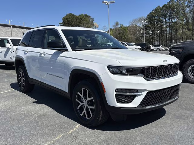2025 Bright White Clearcoat Jeep Grand Cherokee Limited 4X4 SUV