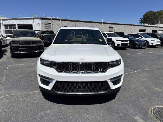 2025 Bright White Clearcoat Jeep Grand Cherokee Limited 4X4 SUV