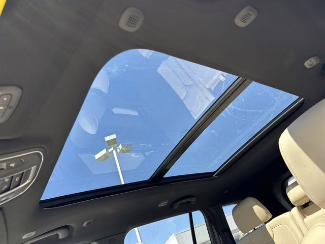 2025 Bright White Clearcoat Jeep Grand Cherokee Limited 4X4 SUV