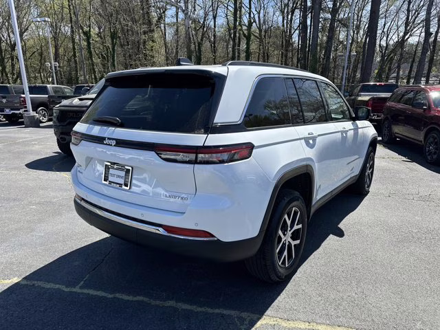 2025 Bright White Clearcoat Jeep Grand Cherokee Limited 4X4 SUV