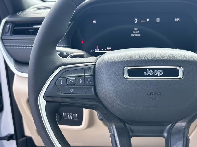 2026 Bright White Clearcoat Jeep Grand Cherokee Limited 4X4 SUV