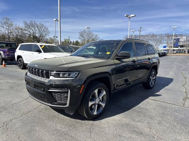 2026 Diamond Black Crystal Pearlcoat Jeep Grand Cherokee L Limited 4X4 SUV