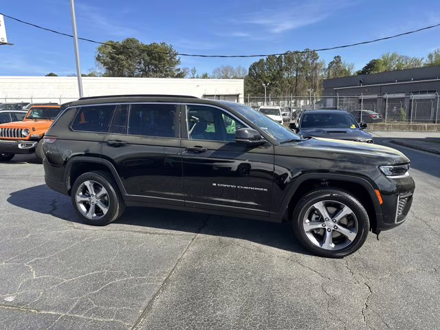 2026 Diamond Black Crystal Pearlcoat Jeep Grand Cherokee L Limited 4X4 SUV