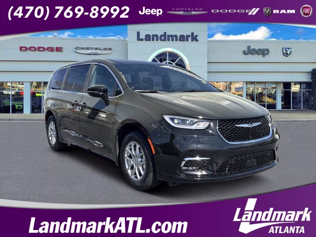 2026 Diamond Black Crystal Pearlcoat Chrysler Pacifica Select FWD Van