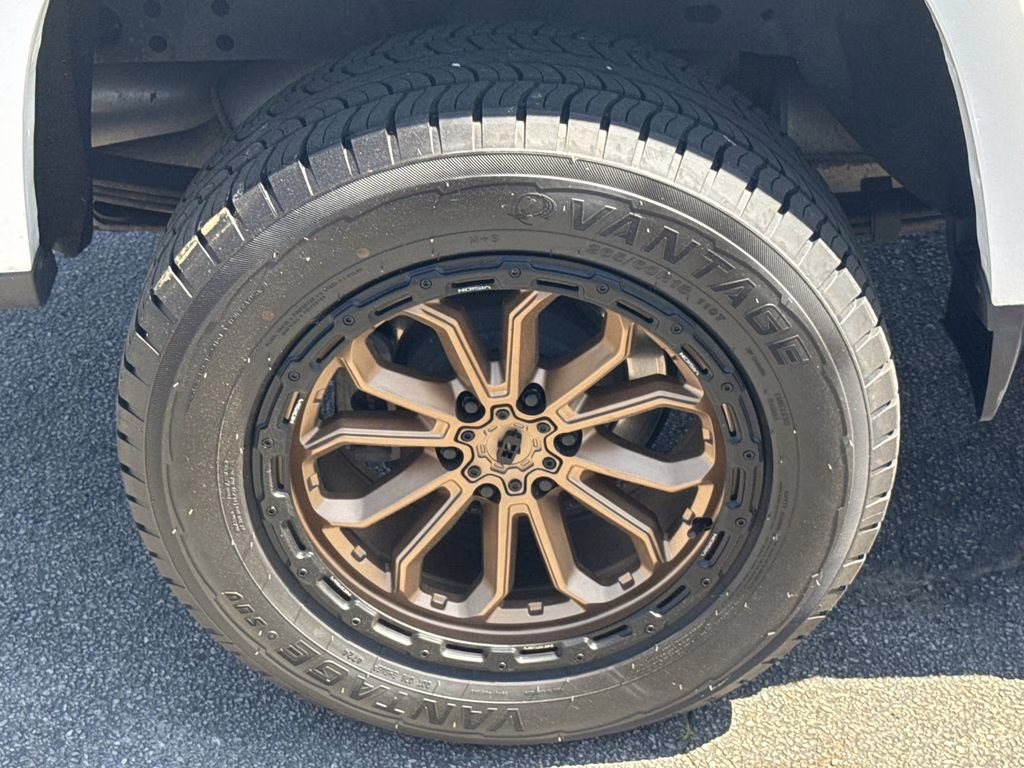 2021 Summit White Chevrolet Colorado LT RWD Truck