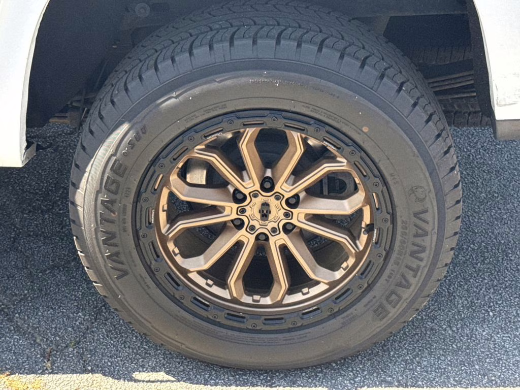 2021 Summit White Chevrolet Colorado LT RWD Truck