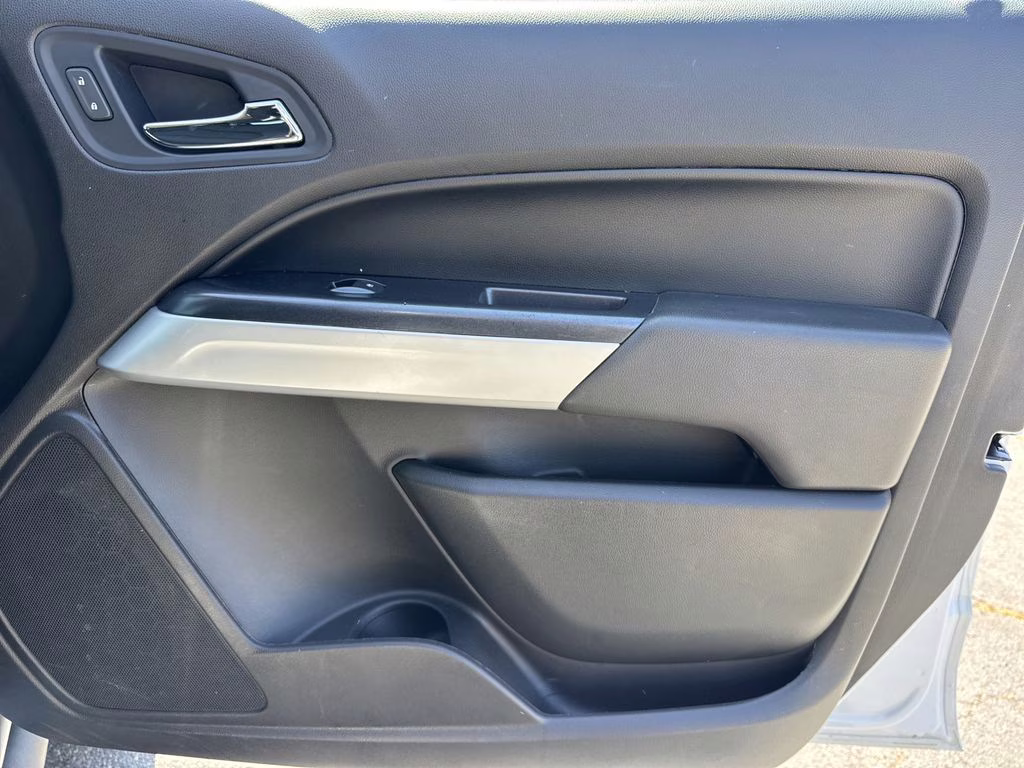 2021 Summit White Chevrolet Colorado LT RWD Truck