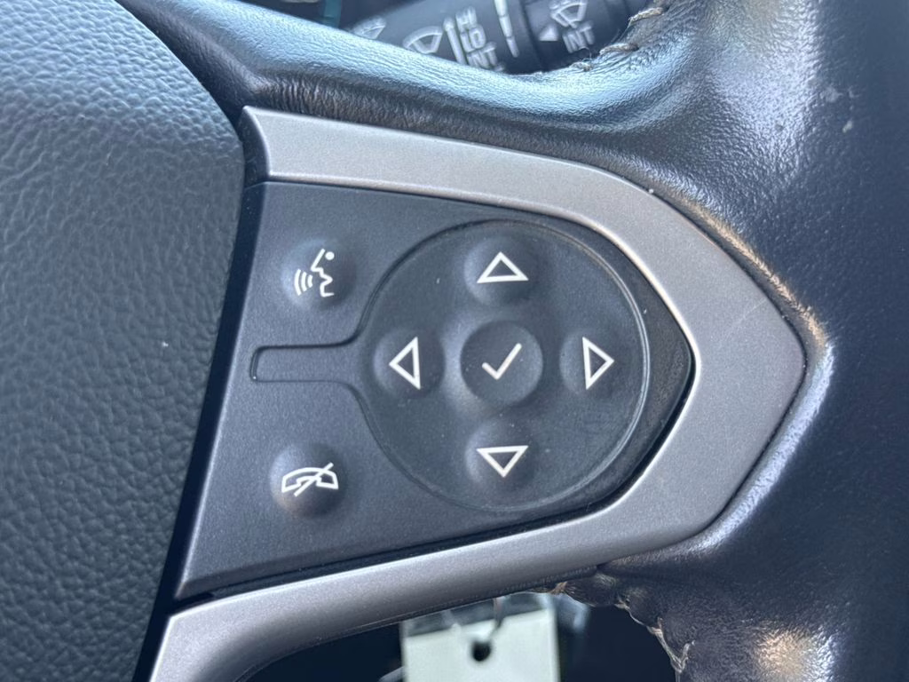 2021 Summit White Chevrolet Colorado LT RWD Truck