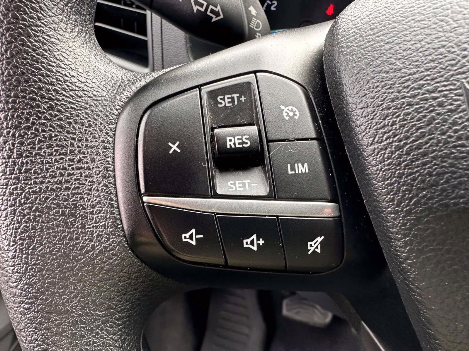 2024 Oxford White Ford Transit Cargo Van T-250 130 Low Rf 9070 GVWR RWD RWD Van