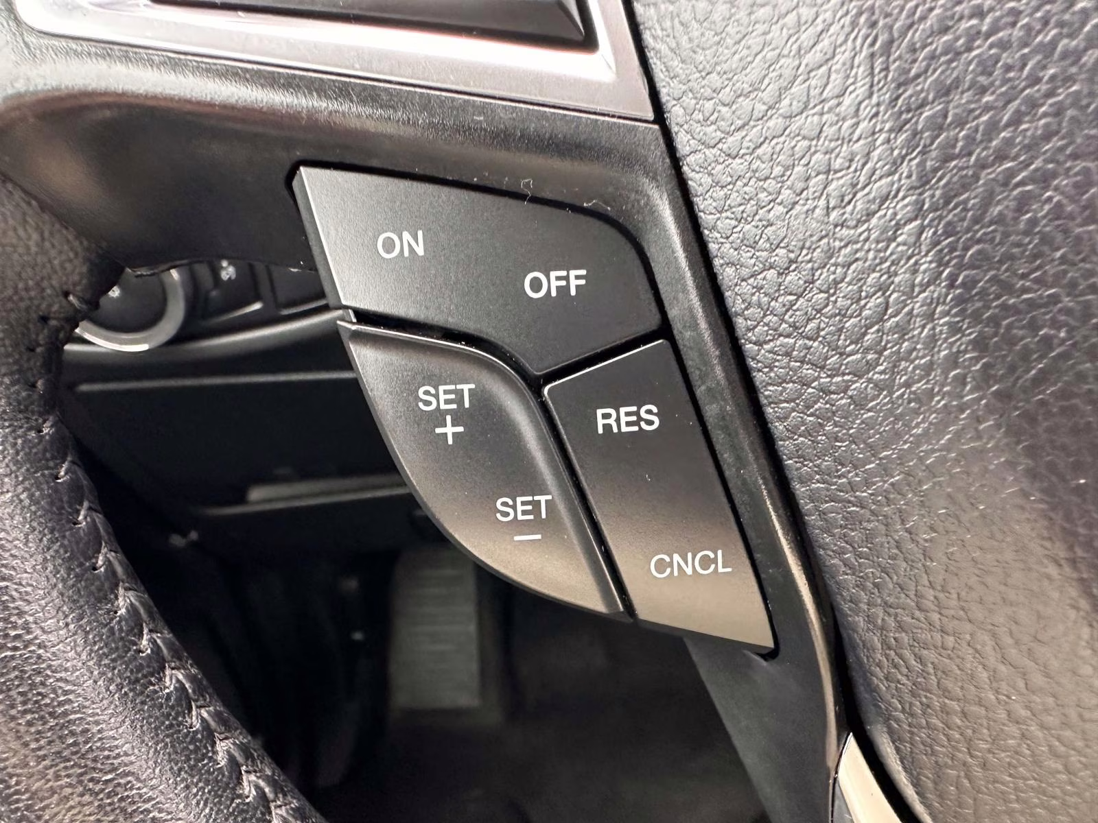 2024 Carbonized Gray Metallic Ford Edge SEL AWD AWD SUV