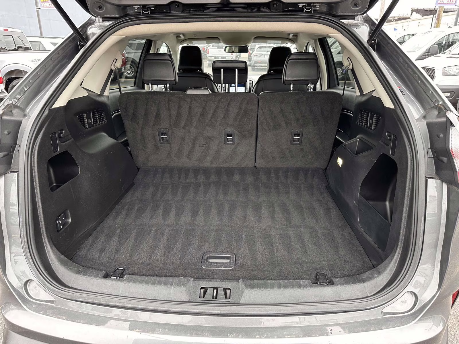 2024 Carbonized Gray Metallic Ford Edge SEL AWD AWD SUV