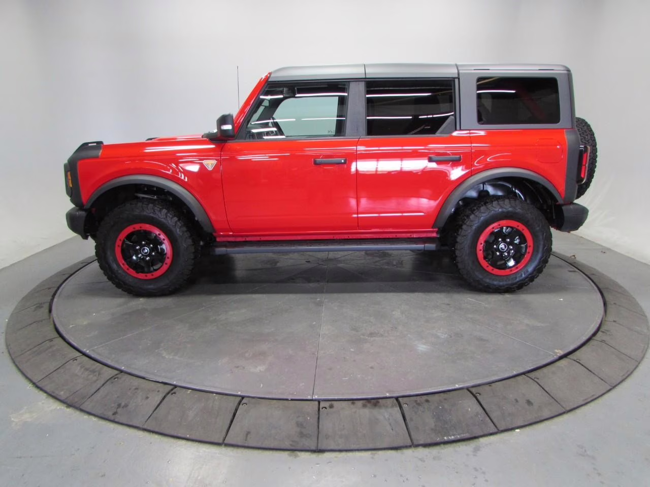 2022 Race Red Ford Bronco Badlands 4X4 SUV