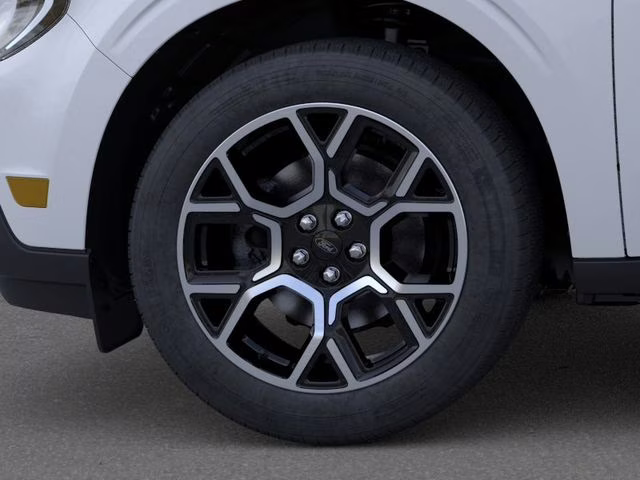 2026 Space White Metallic Ford Maverick Lariat AWD Truck