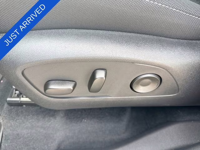 2026 Lakeshore Blue Metallic Chevrolet Traverse LT FWD SUV