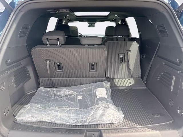 2026 Lakeshore Blue Metallic Chevrolet Traverse LT FWD SUV