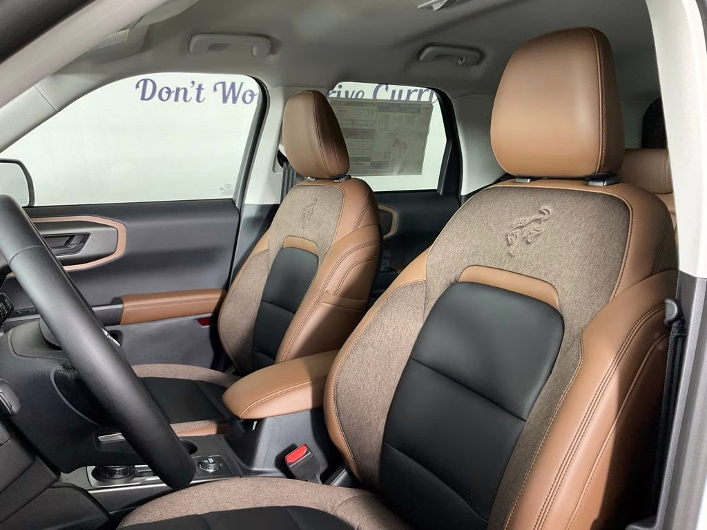 2026 Oxford White Ford Bronco Sport Outer Banks 4X4 SUV