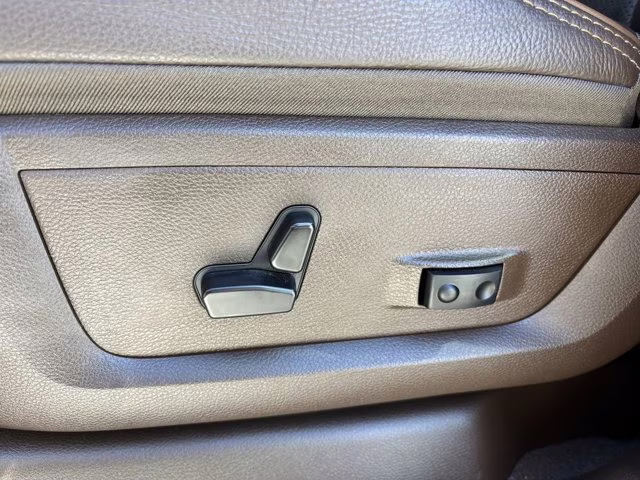 2025 Diamond Black Crystal Pearlcoat Ram 2500 Limited 4X4 Truck