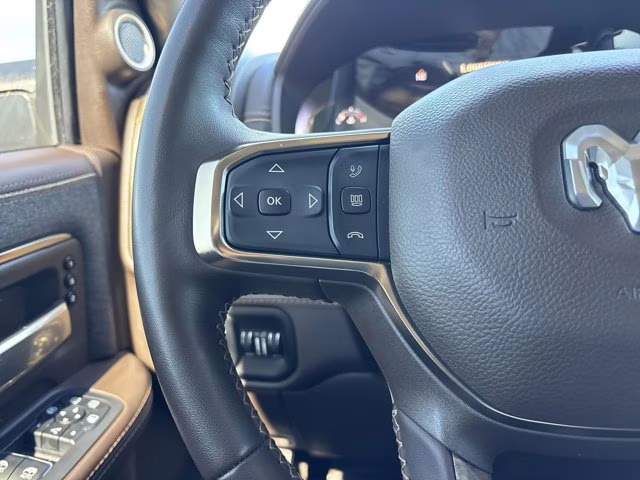 2025 Diamond Black Crystal Pearlcoat Ram 2500 Limited 4X4 Truck