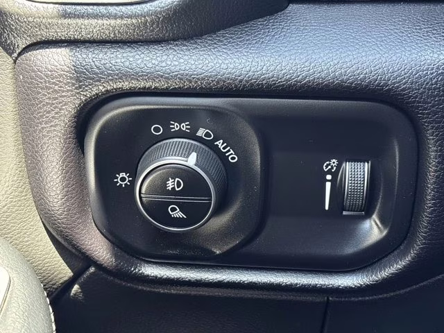 2024 Billet Silver Metallic Clearcoat Ram 2500 Big Horn 4X4 Truck